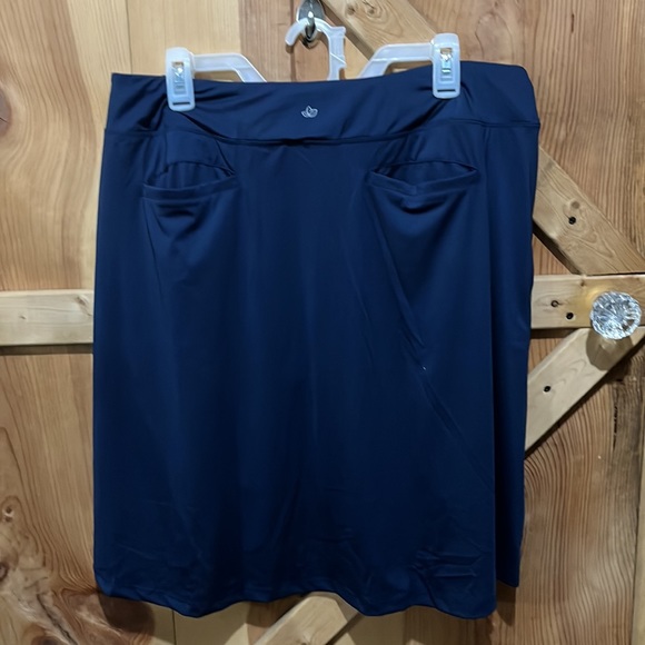 NWT yogipace navy blue size XXL skort UPF 50+ sun protection side & back pockets - Picture 2 of 14